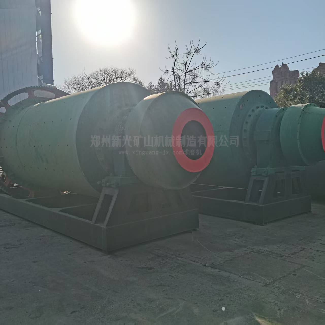 大型球磨機(jī)專業(yè)生產(chǎn)廠家球磨機(jī)圖片 球磨機(jī)的型號(hào)規(guī)格有多少?-鄭州新光球磨機(jī)廠家來總結(jié)